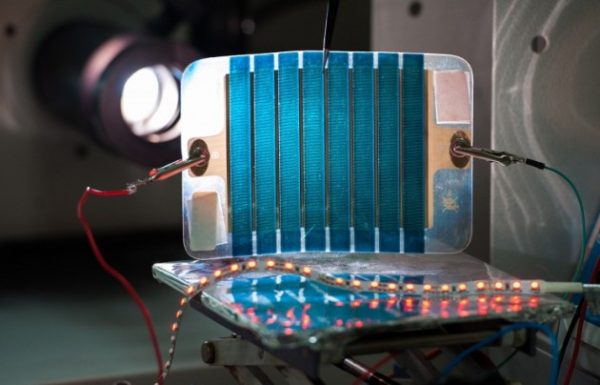 Ученые разработали гибкую солнечную батарею втрое дешевле кремниевых панелей