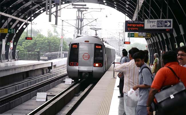 Метро Мумбая будет получать 30% электричества от солнечных панелей