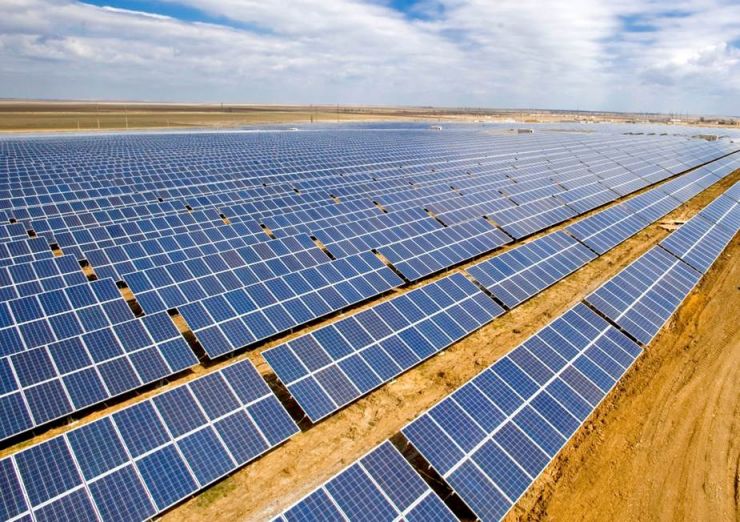 В Астраханской области ввели в эксплуатацию первую солнечную электростанцию