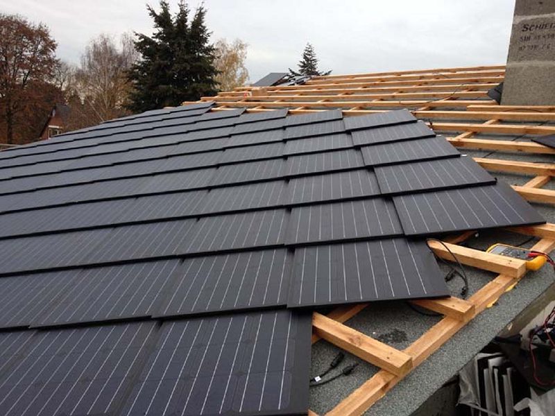 Солнечную крышу по цене обычной предлагает немецкая SolteQ