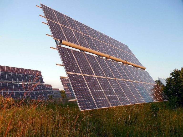 Инновационная солнечная панель, вырабатывающая и водород, и электричество, создана учеными США