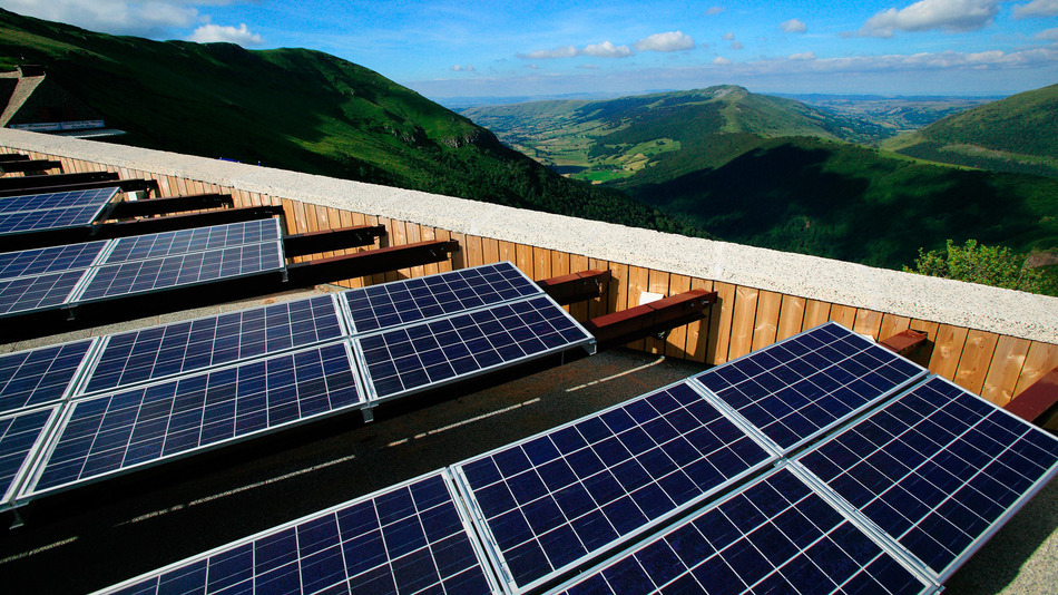 Новые солнечные панели дополнительно послужат кондиционерами зданий