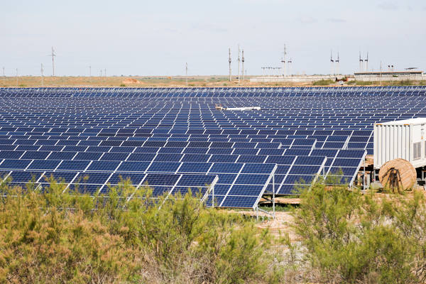 Две солнечные станции заработали в Астраханской области