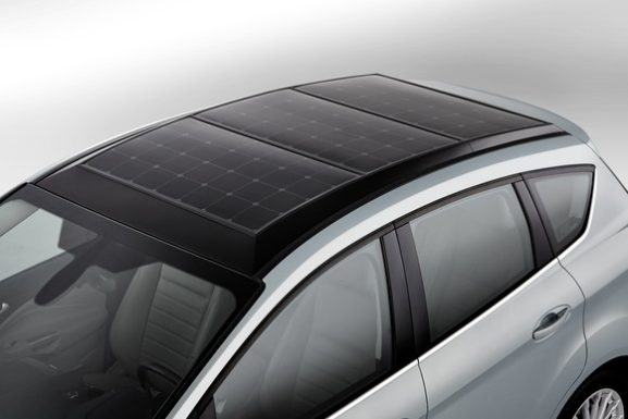 Новую солнечную батарею Panasonic могут установить на крышу Tesla Model 3