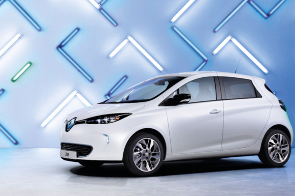 Renault сможет заряжать электрокары на ходу