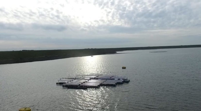 Острова-электростанции с панелями, которые следуют за Солнцем, обеспечат энергией 10000 домов в Голландии (Видео)