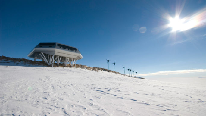 Новые установки возобновляемой электроэнергии в Антарктике – покоряя новые вершины.
