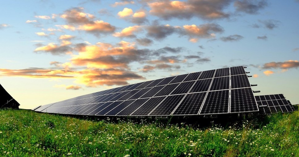 JPee выбирает первые солнечные модули для солнечной электростанции в Лабарде