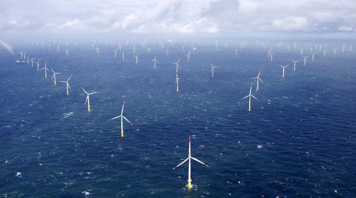 Британия полностью перейдет на энергию морских ветроэлектростанций к 2030 году