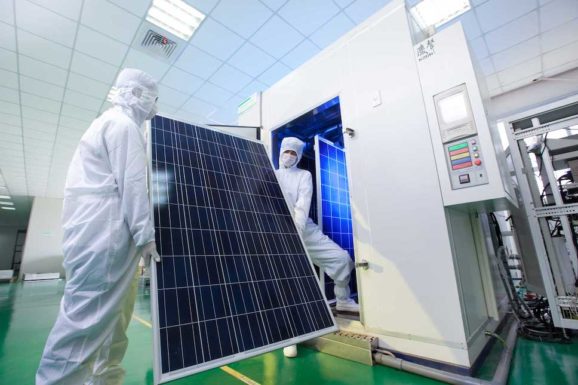 JinkoSolar усиливает стеклянное покрытие, чтобы к 2023 году произвести 59 ГВт солнечных модулей